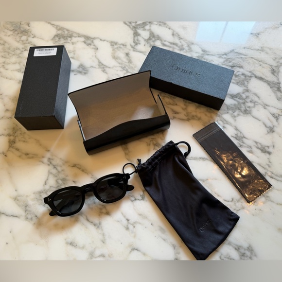 NIB Quince Maldives Polarized Acetate Black Sunglasses with Grey Lens - Picture 10 of 14